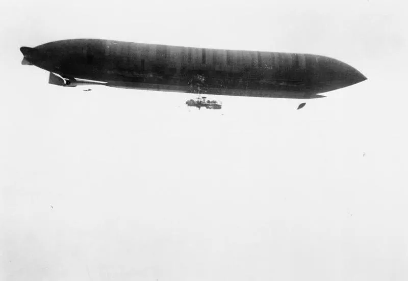 Aviation in Britain Before the First World War The Lebaudy airship in flight.