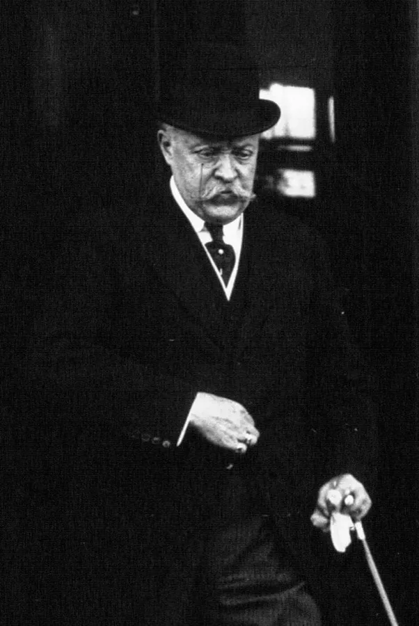 Photograph of Alexander Izvolsky