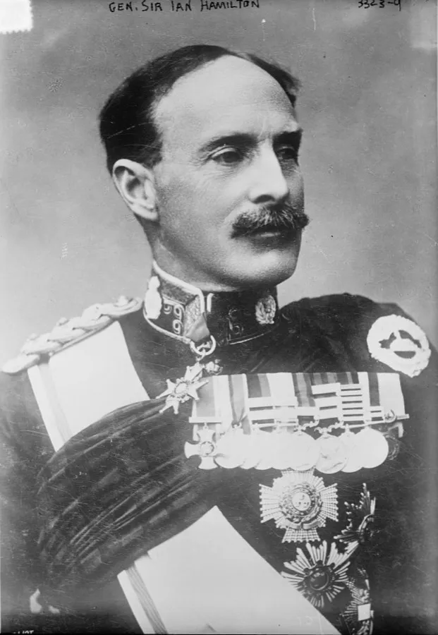 Photograph of Ian Hamilton