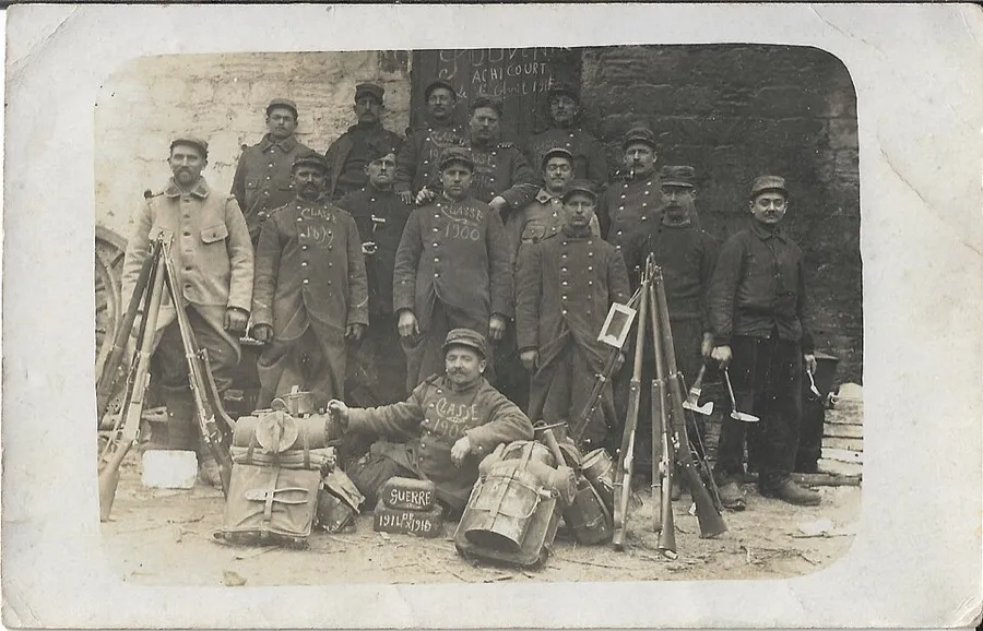 Photo groupe poilu classe 1900 à Achicourt (Guerre de 1914 à 1915)