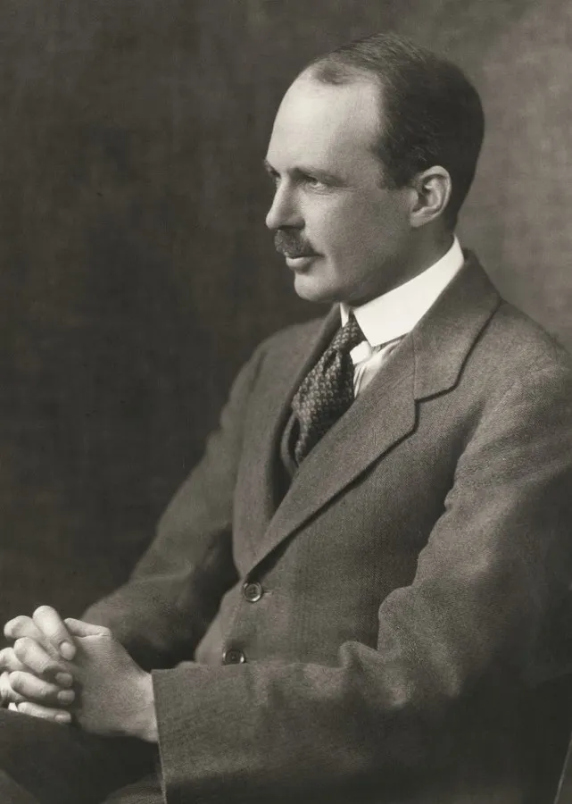 Photograph of William Lawrence Bragg